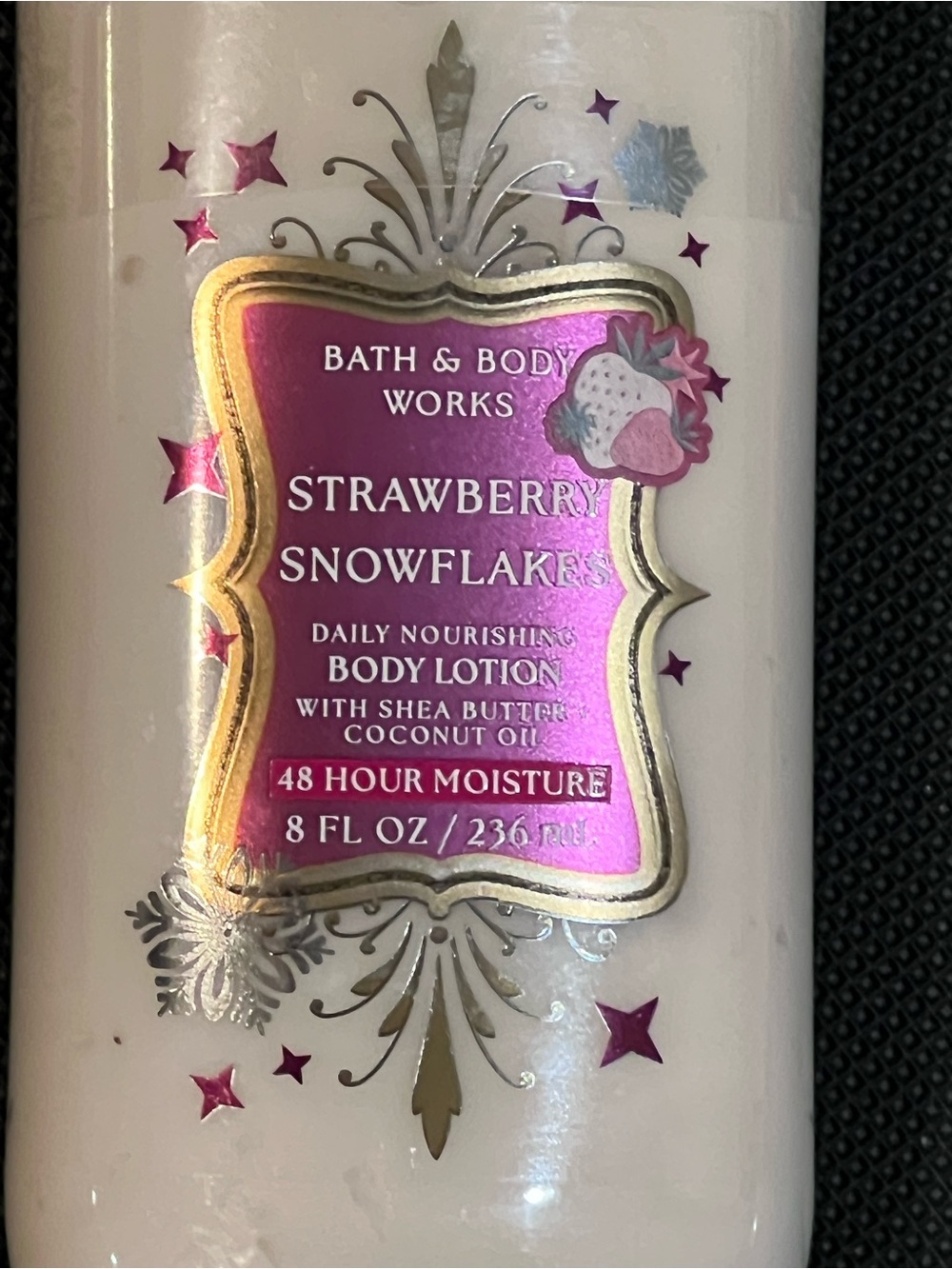 Bath & Body Works Strawberry Snowflakes Body Lotion 8 oz NEW SEALED - Picture 3 of 4